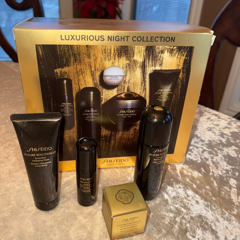 Shiseido Luxurious Night Collection